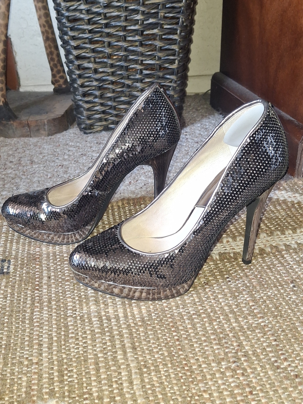 Michael Kors Womens Sequined High Heel Pumps - Black Metallic
